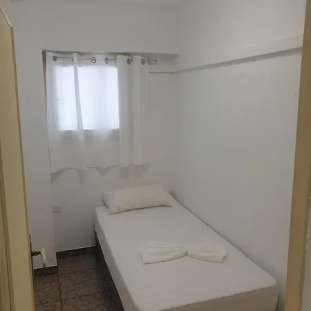 Apartment Carrer Falset 24 *