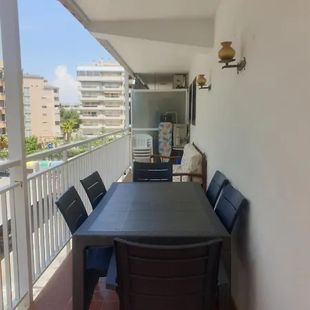 Carrer Falset 24 סאלו